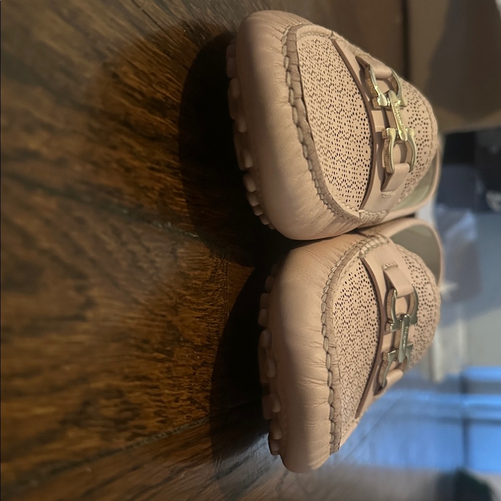 Salvatore Ferragamo Pink Moccasins additional photos

DO NOT BUY